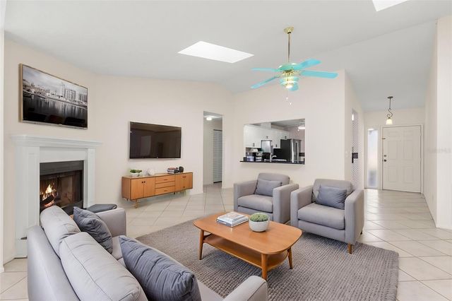 523 PADUA CIRCLE NE, St Petersburg, FL 33703