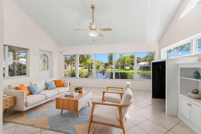 523 PADUA CIRCLE NE, St Petersburg, FL 33703