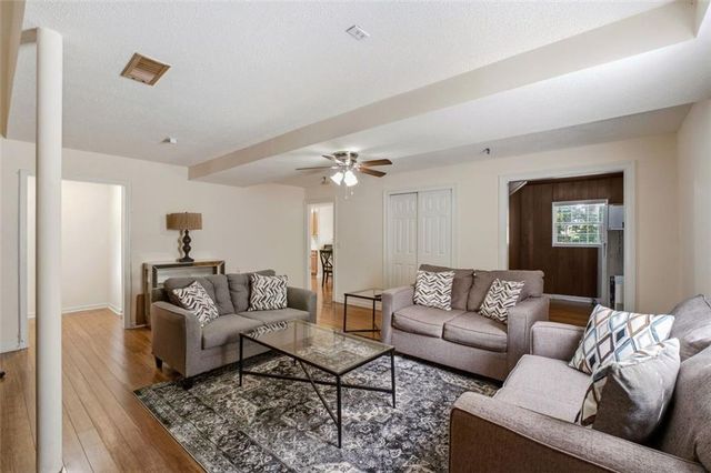 811 Overlook Trail, Canton, GA 30115