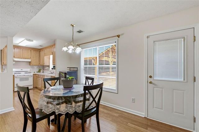 811 Overlook Trail, Canton, GA 30115
