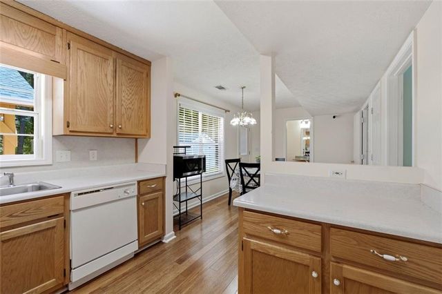 811 Overlook Trail, Canton, GA 30115