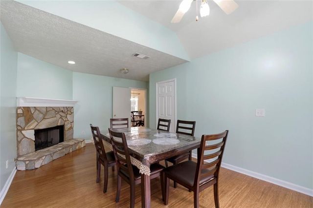 811 Overlook Trail, Canton, GA 30115