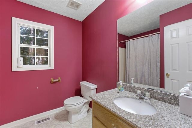 811 Overlook Trail, Canton, GA 30115