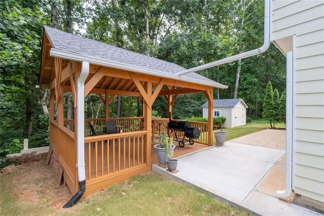 811 Overlook Trail, Canton, GA 30115