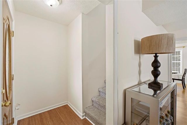 811 Overlook Trail, Canton, GA 30115