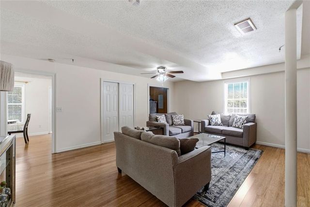 811 Overlook Trail, Canton, GA 30115