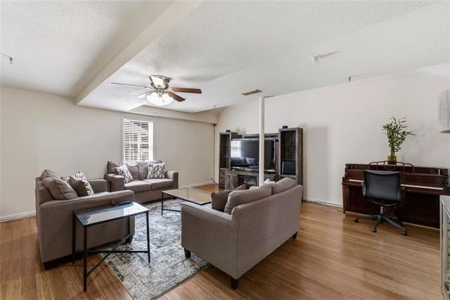 811 Overlook Trail, Canton, GA 30115