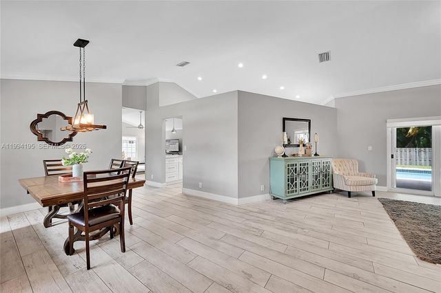 9841 SW 1st St 9841, Plantation, FL 33324