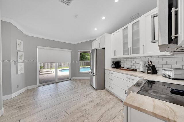 9841 SW 1st St 9841, Plantation, FL 33324