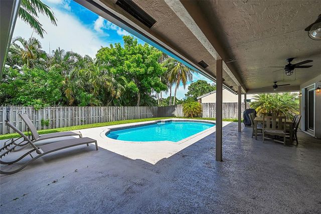 9841 SW 1st St 9841, Plantation, FL 33324