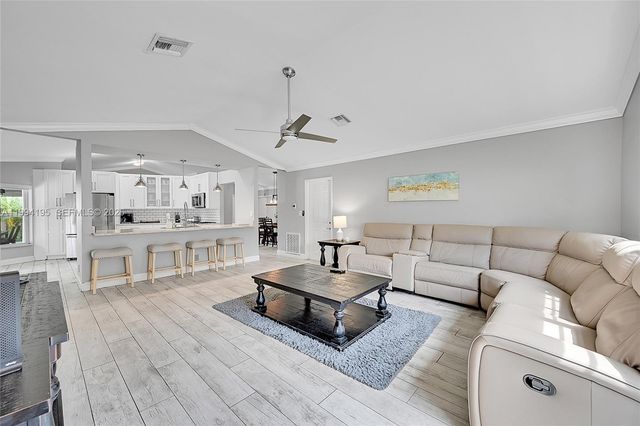 9841 SW 1st St 9841, Plantation, FL 33324