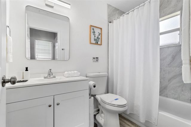 5596 100TH WAY N, St Petersburg, FL 33708