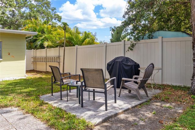 5596 100TH WAY N, St Petersburg, FL 33708