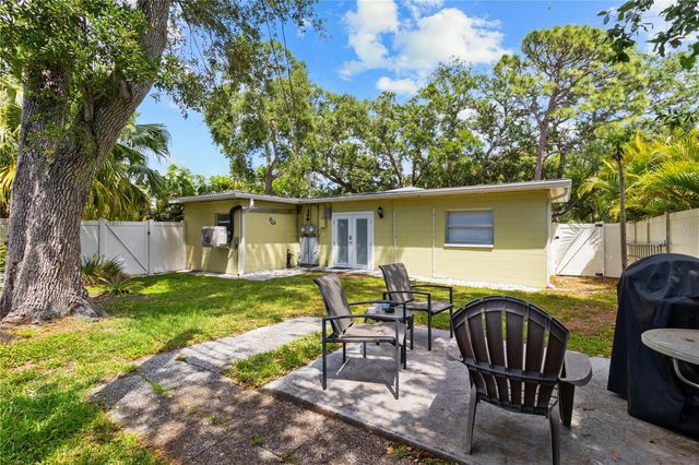 5596 100TH WAY N, St Petersburg, FL 33708
