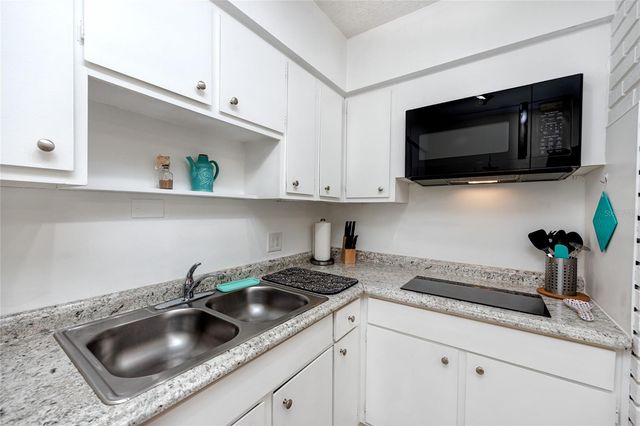 5596 100TH WAY N, St Petersburg, FL 33708