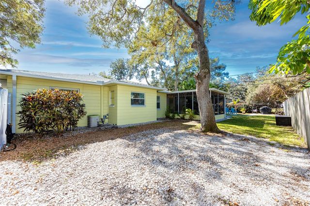 5596 100TH WAY N, St Petersburg, FL 33708