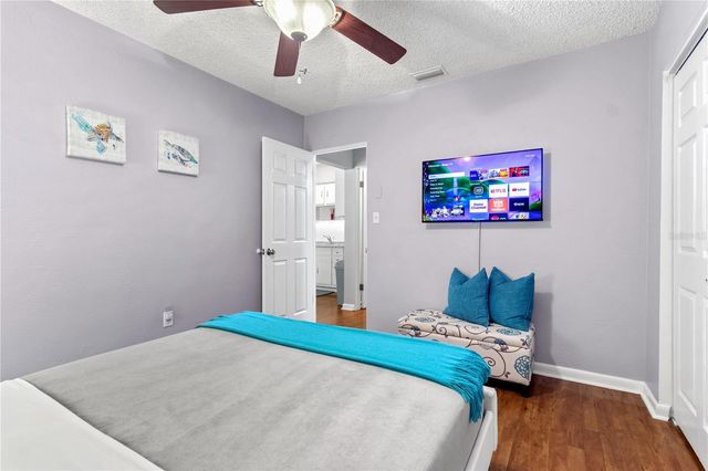 5596 100TH WAY N, St Petersburg, FL 33708