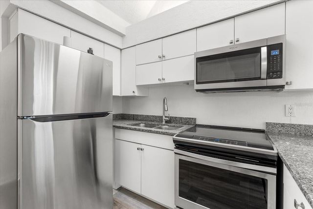 200 SAN LORENZO AVENUE, North Port, FL 34287