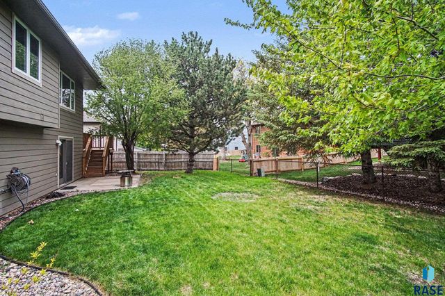 3808 S Kris Dr Drive, Sioux Falls, SD 57103