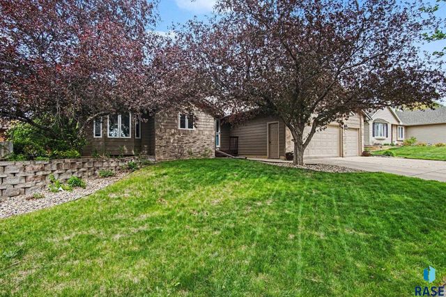 3808 S Kris Dr Drive, Sioux Falls, SD 57103