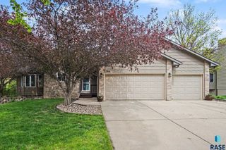3808 S Kris Dr Drive, Sioux Falls, SD 57103