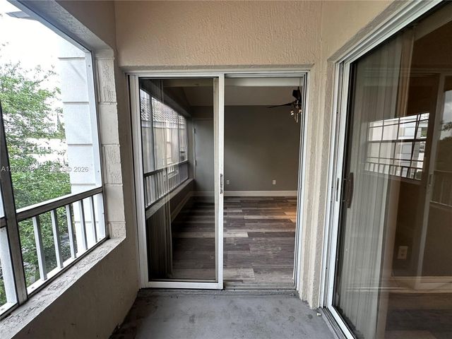 2871 N Oakland Forest Dr 308, Oakland Park, FL 33309