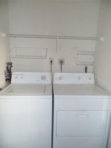 2871 N Oakland Forest Dr 308, Oakland Park, FL 33309