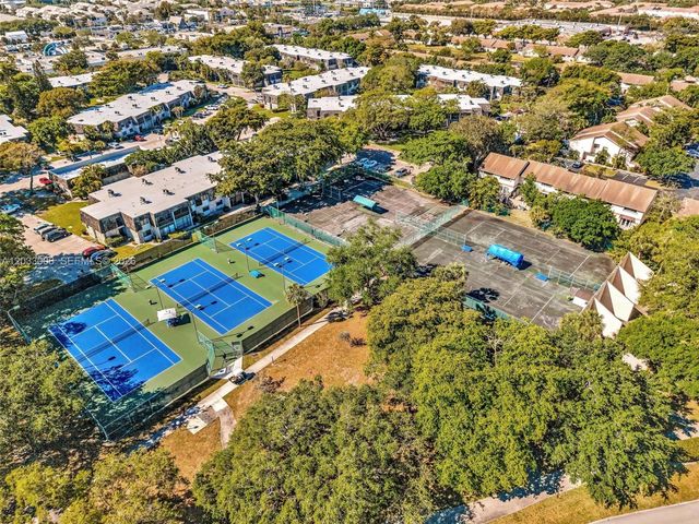 2871 N Oakland Forest Dr 308, Oakland Park, FL 33309