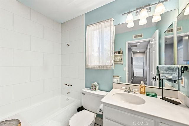 1359 Knoll Drive, Oceanside, CA 92054