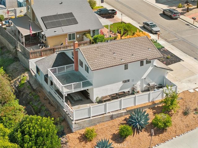 1359 Knoll Drive, Oceanside, CA 92054