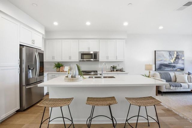 6140 Colt Place 103, Carlsbad, CA 92009