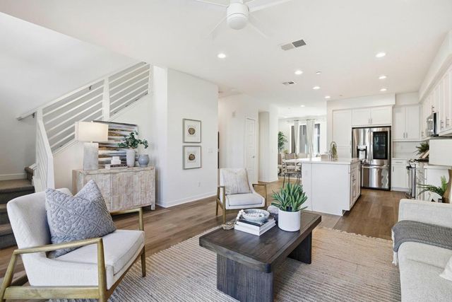 6140 Colt Place 103, Carlsbad, CA 92009