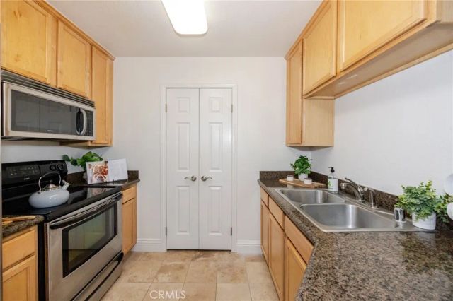 2400 Del Mar Way 108, Corona, CA 92882