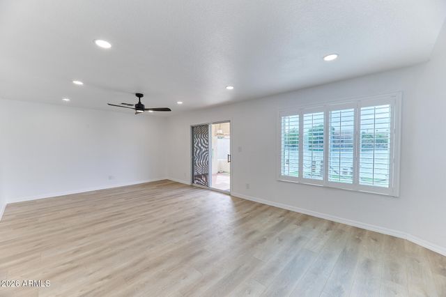 9019 W ACOMA Drive, Peoria, AZ 85381