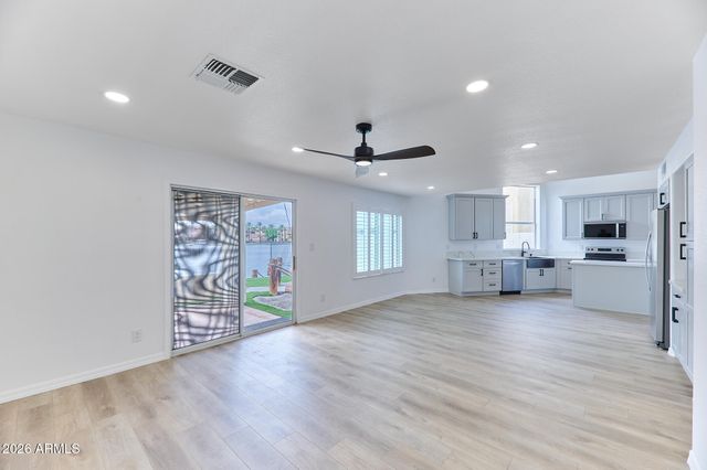 9019 W ACOMA Drive, Peoria, AZ 85381