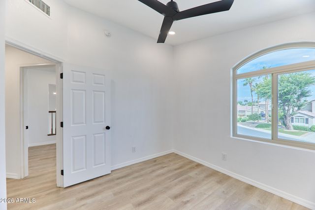 9019 W ACOMA Drive, Peoria, AZ 85381