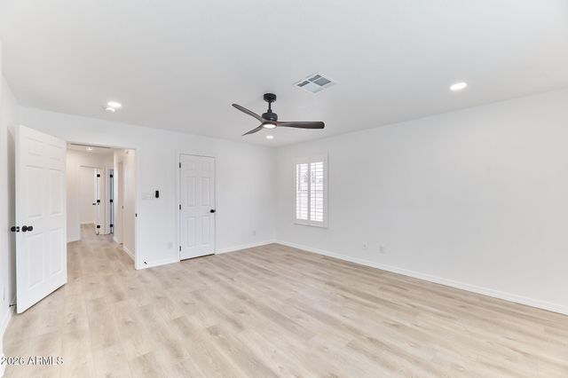 9019 W ACOMA Drive, Peoria, AZ 85381