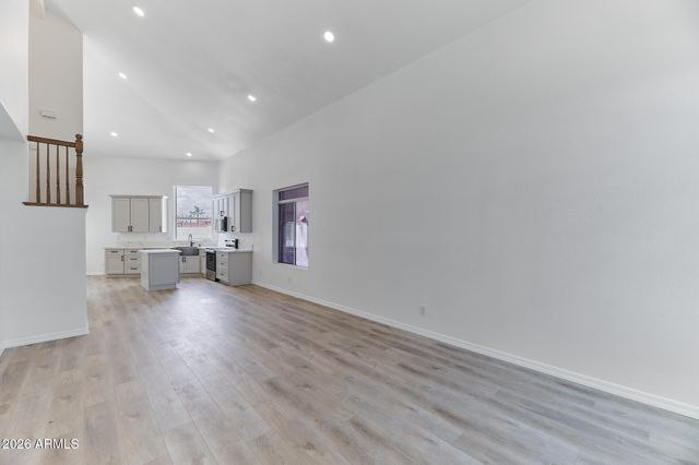 9019 W ACOMA Drive, Peoria, AZ 85381