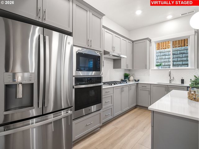 11822 Sw Strobel Rd, Beaverton, OR 97007