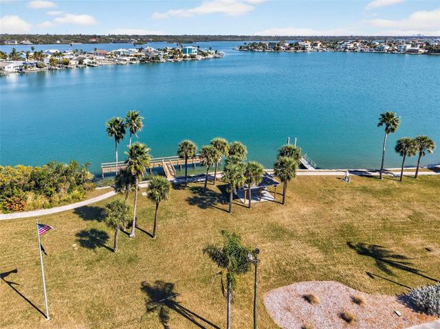 17900 GULF BOULEVARD 15B, Redington Shores, FL 33708