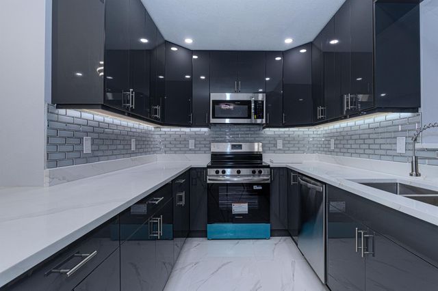 62 Andros Road, Palm Springs, FL 33461