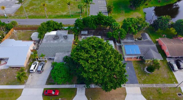 62 Andros Road, Palm Springs, FL 33461