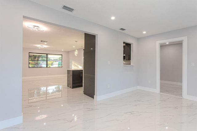 62 Andros Road, Palm Springs, FL 33461