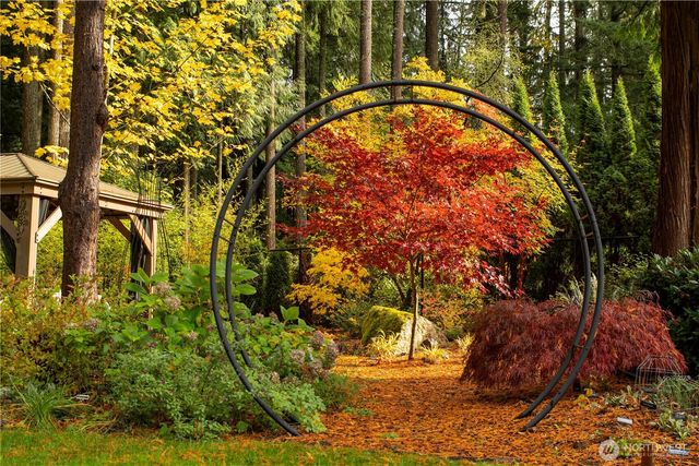 10310 219th Court NE, Redmond, WA 98053