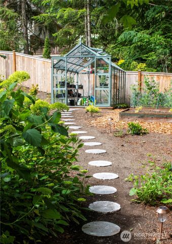 10310 219th Court NE, Redmond, WA 98053