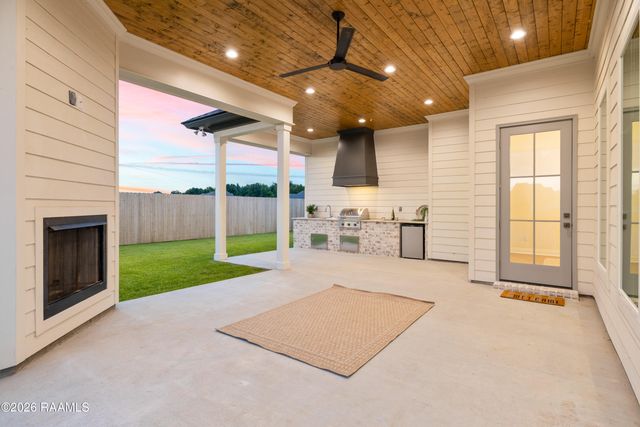 205 Sequoia Trail, Youngsville, LA 70592