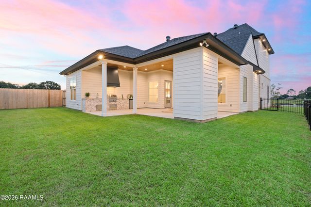 205 Sequoia Trail, Youngsville, LA 70592