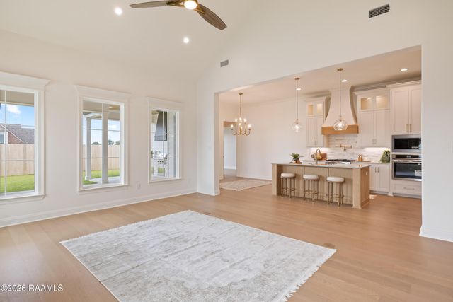 205 Sequoia Trail, Youngsville, LA 70592