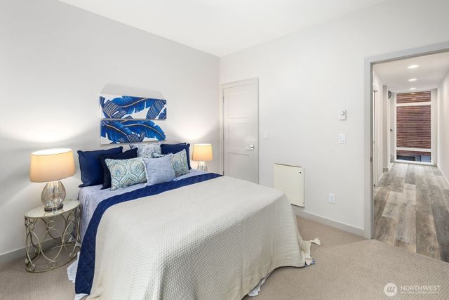 8042 B 35th Avenue NE, Seattle, WA 98115