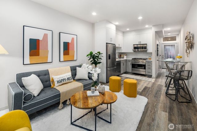 8042 B 35th Avenue NE, Seattle, WA 98115